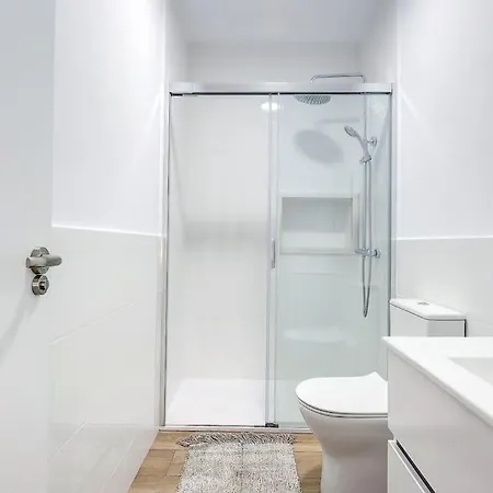 Modern & Vibrant, Urban Flat *