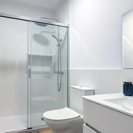Modern & Vibrant, Urban Flat Fuengirola