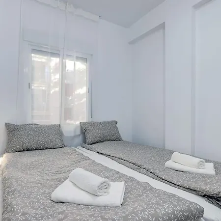 Modern & Vibrant, Urban Flat Appartement